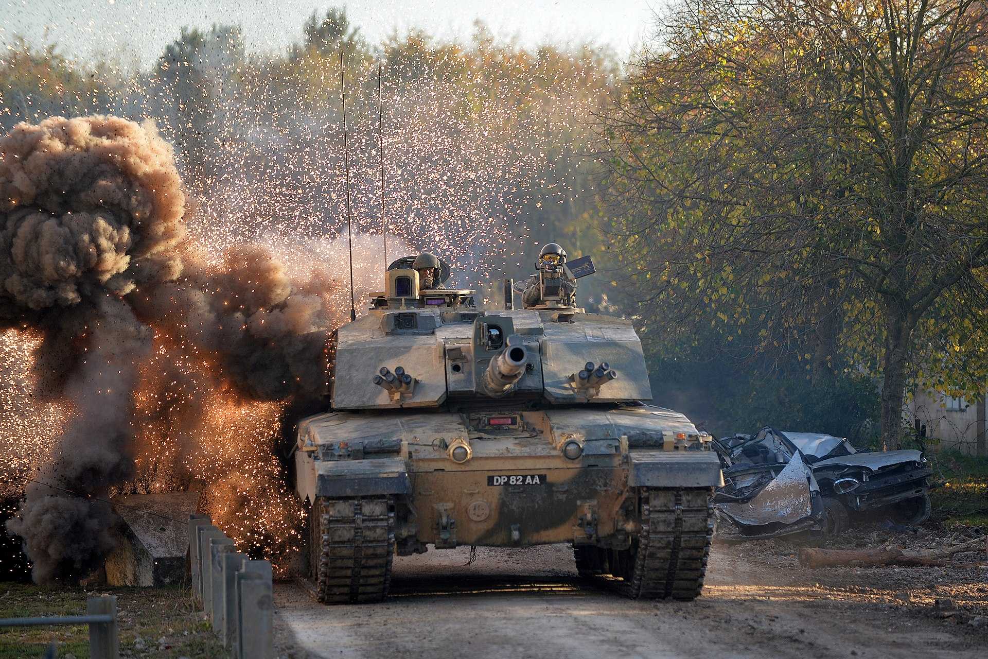 Ukrainian tank crews complete Challenger 2 training in UK