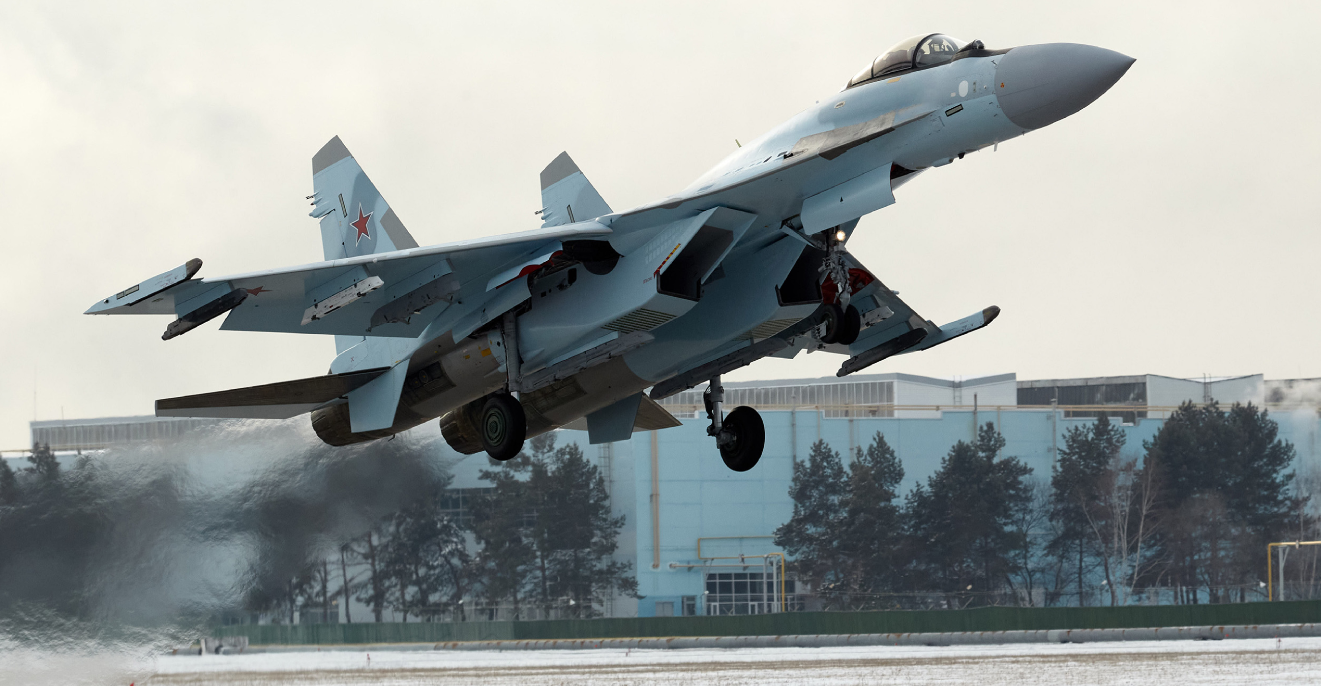 Pentagon: Russian Flanker Had Near Miss With U.S. Air Force Jet